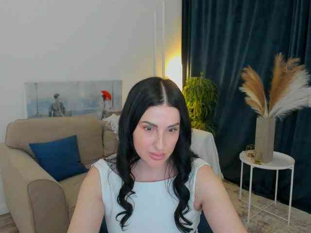 HoneyBlossome webcam