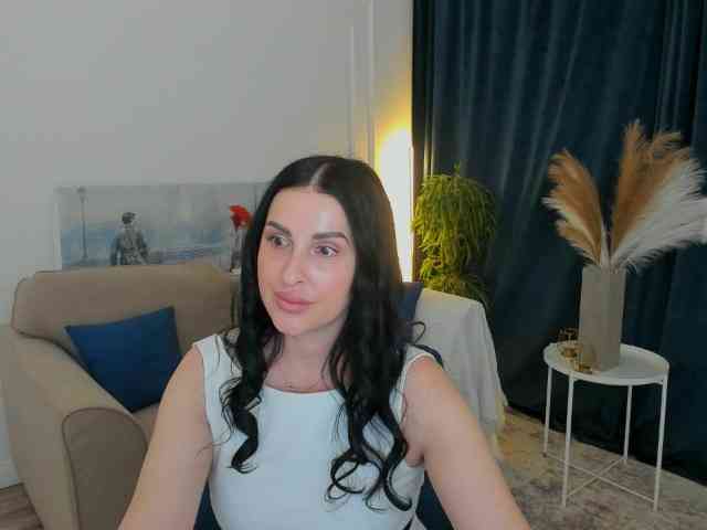 HoneyBlossome webcam