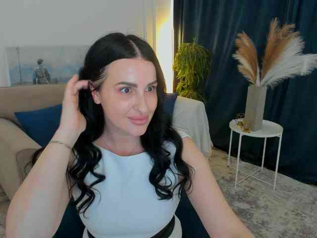 HoneyBlossome webcam