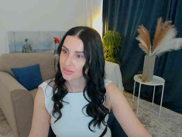 HoneyBlossome webcam