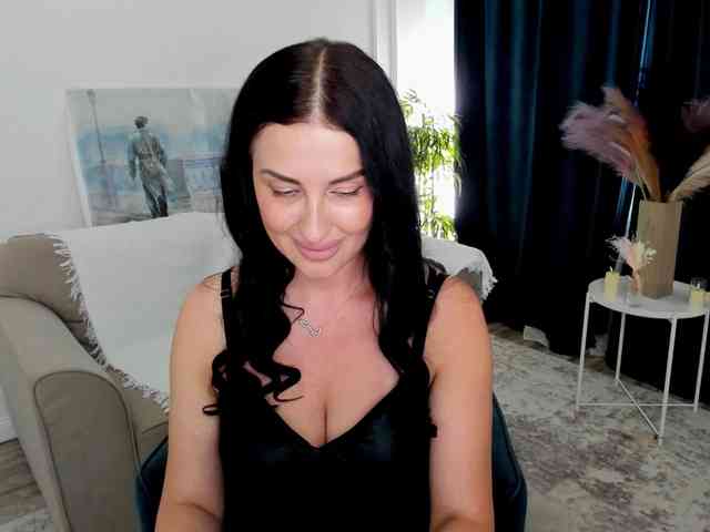 HoneyBlossome webcam