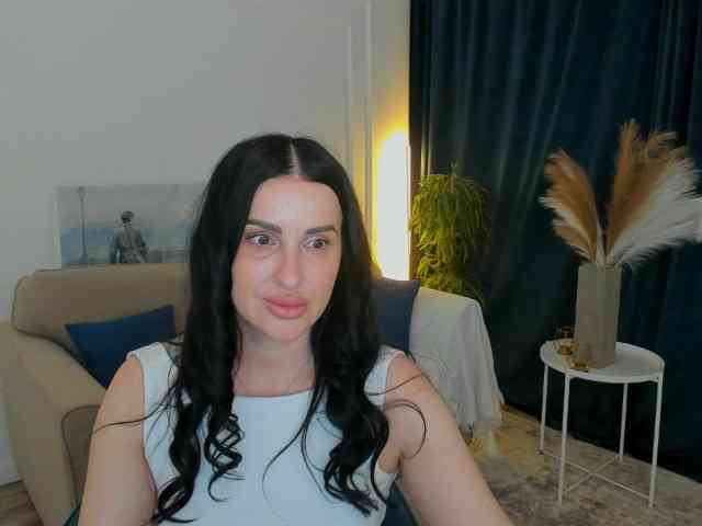 HoneyBlossome webcam