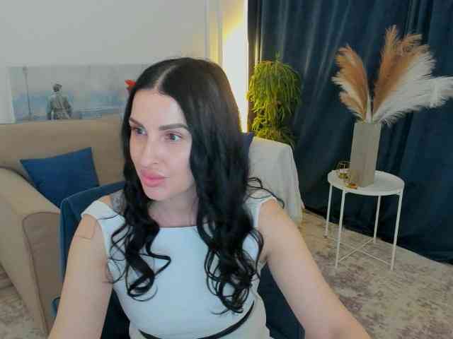 HoneyBlossome webcam