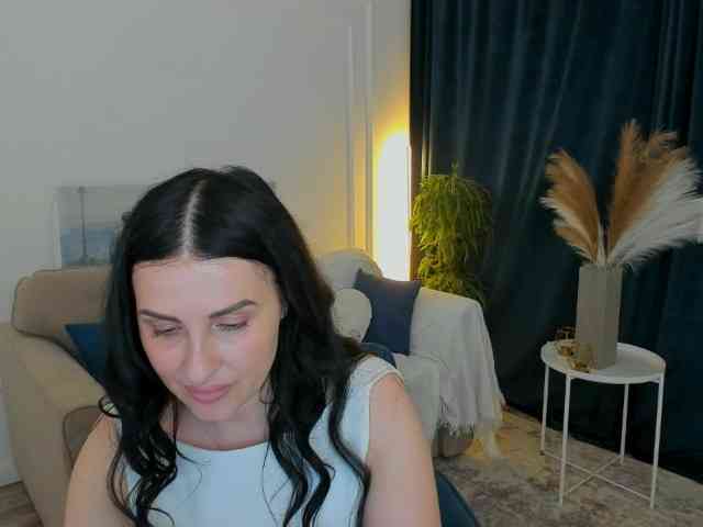 HoneyBlossome webcam