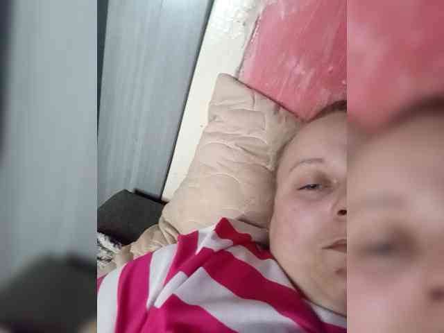 MILANNNAA webcam