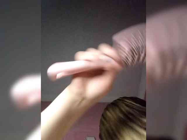 MILANNNAA webcam