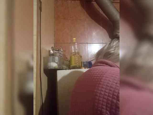 MILANNNAA webcam