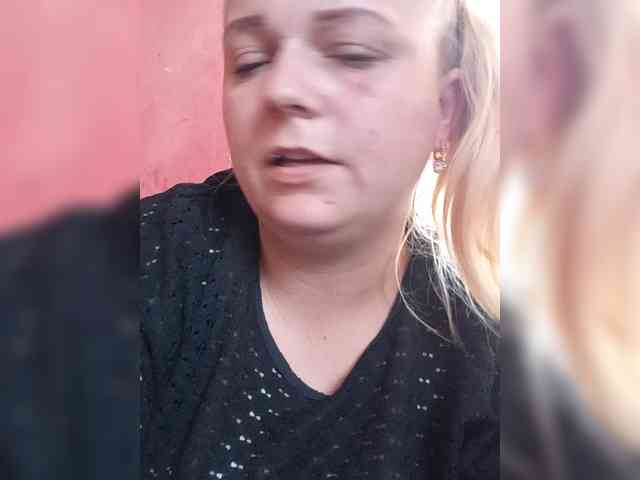 MILANNNAA webcam