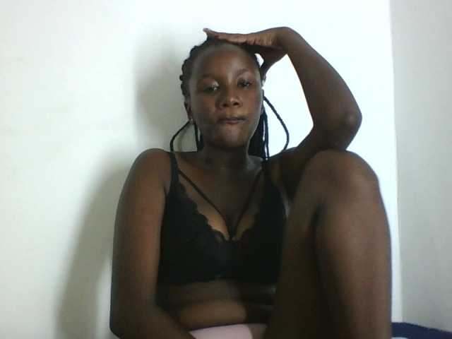 Profile and Statistics for Creamylips on BongaCams