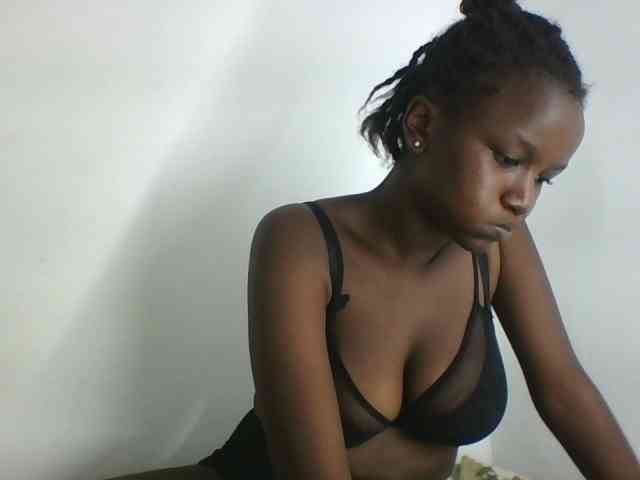 Creamylips webcam