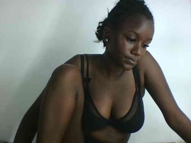Creamylips webcam