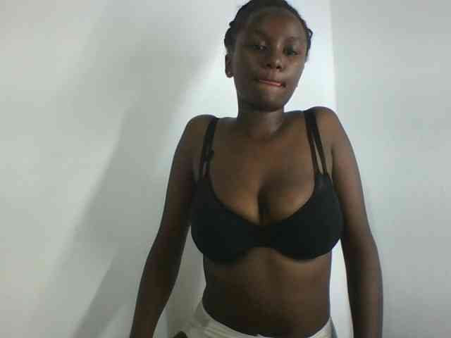 Creamylips webcam