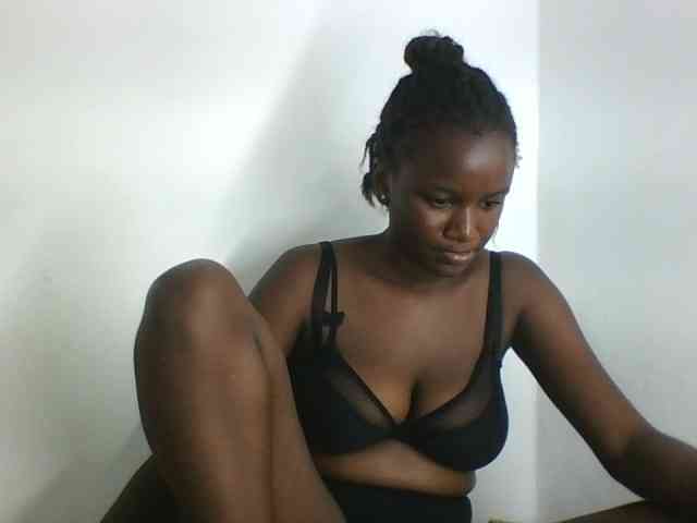 Creamylips webcam