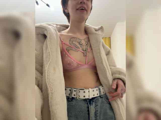 ginger-creamy webcam