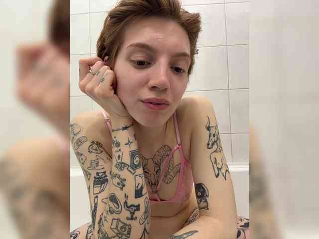 ginger-creamy webcam