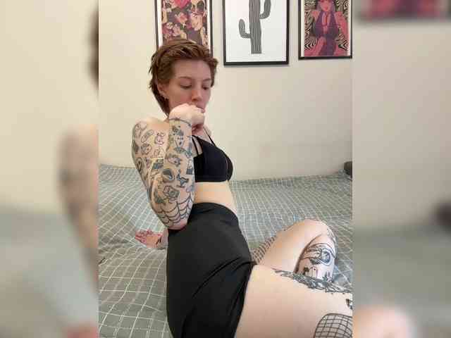 ginger-creamy webcam