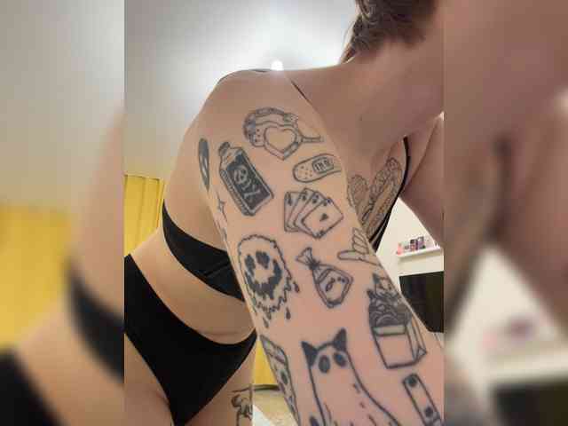 ginger-creamy webcam