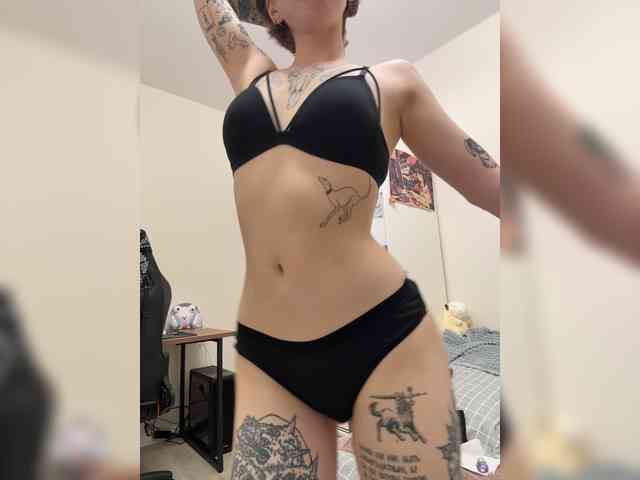 ginger-creamy webcam