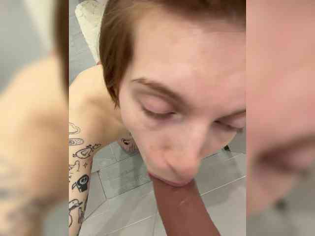 Questo modello è in diretta ora. ginger-creamy
