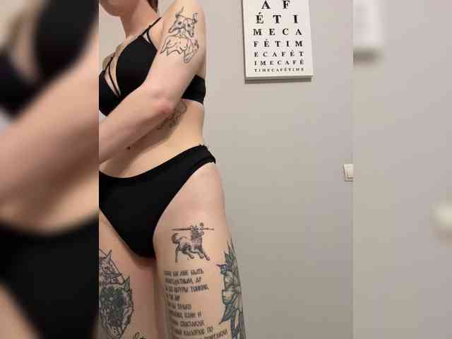 ginger-creamy webcam