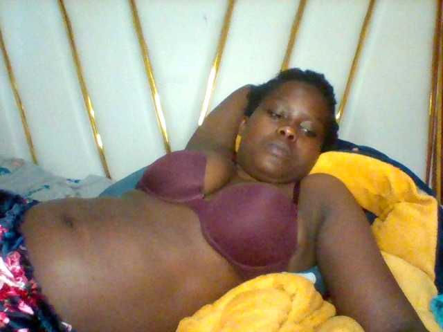 le modèle Seductivemistress est en webcam porno dans un show sur le site bongacams, il possède les tags suivants: Ebony,Blonde,Shaved