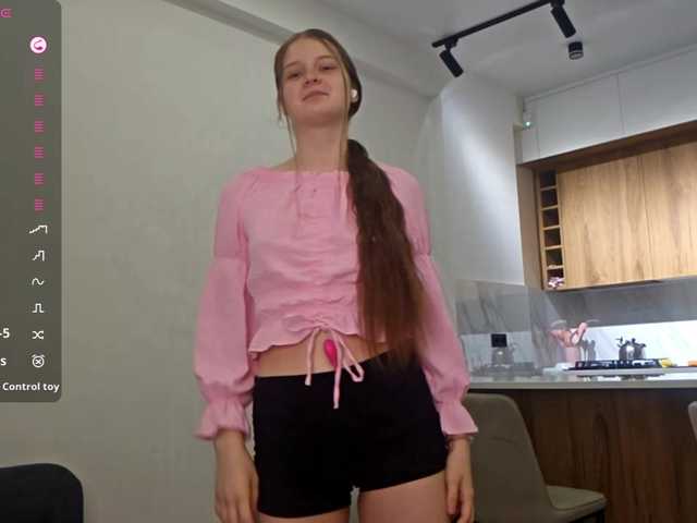 KiaraBasbas live webcam show