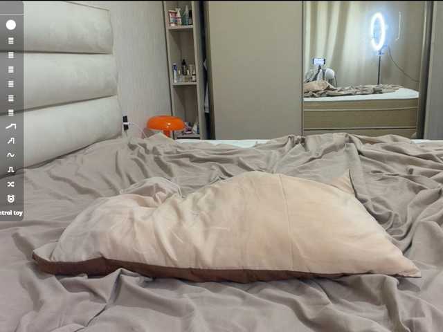 KiaraBasbas live cam preview