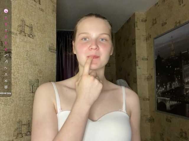 KiaraBasbas live cam on BongaCams