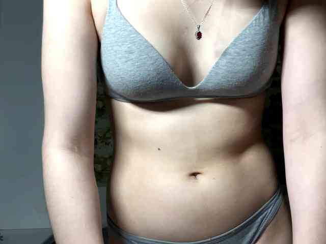 KiaraBasbas webcam