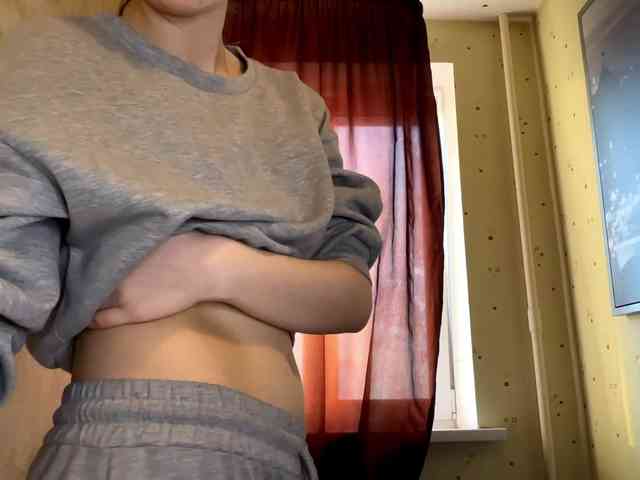 KiaraBasbas webcam