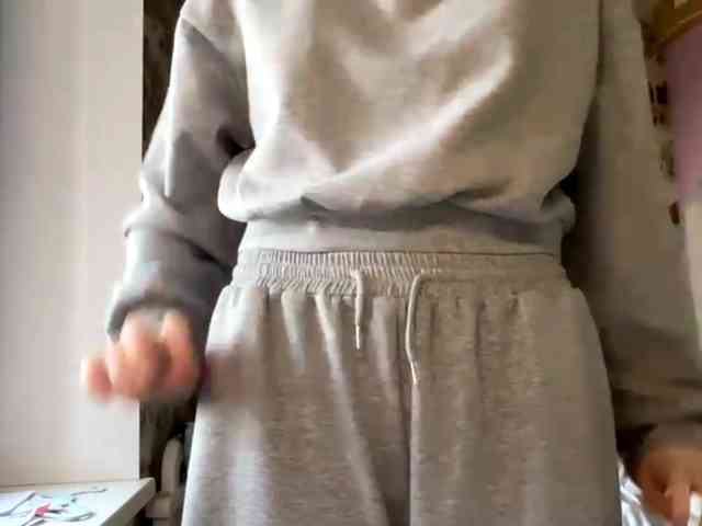KiaraBasbas webcam