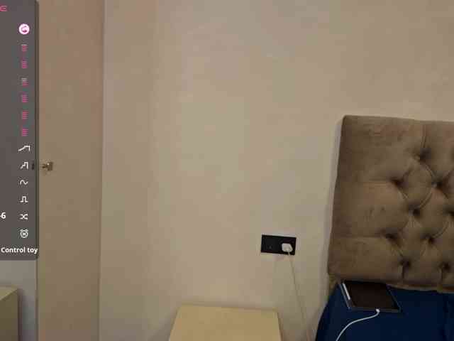 KiaraBasbas webcam