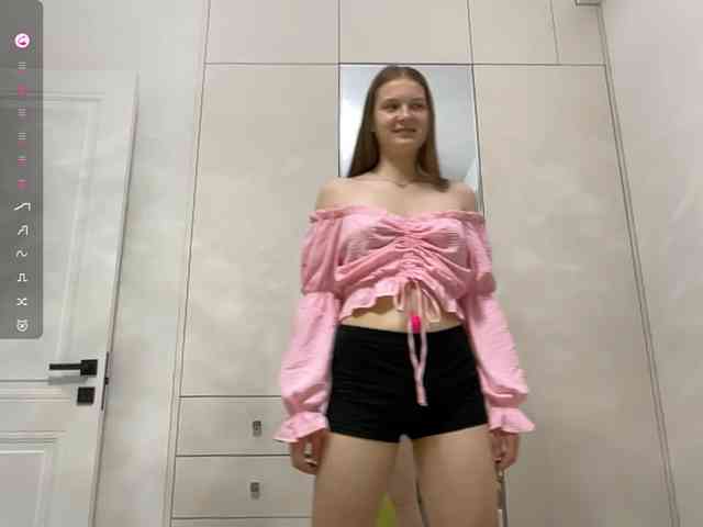 KiaraBasbas Sex Cam Show