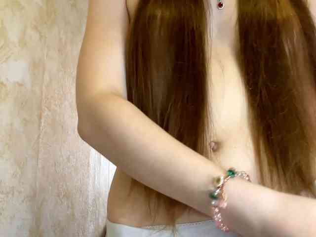 KiaraBasbas webcam