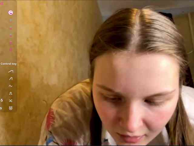 KiaraBasbas webcam