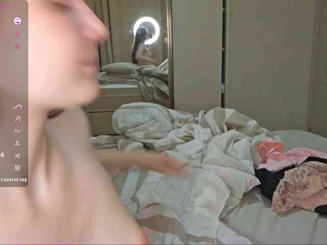 KiaraBasbas webcam