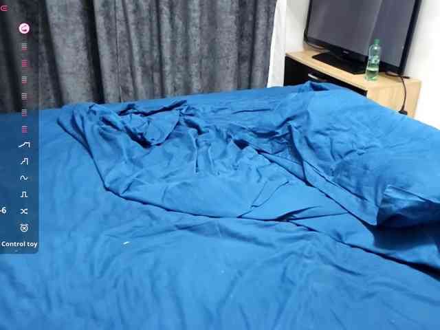 KiaraBasbas webcam
