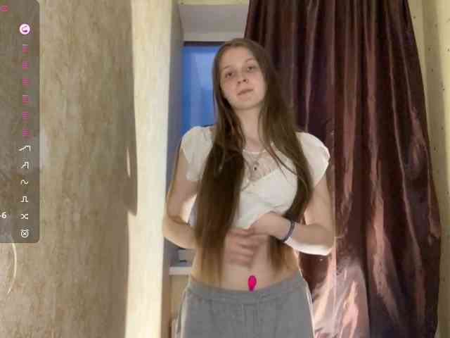 KiaraBasbas webcam