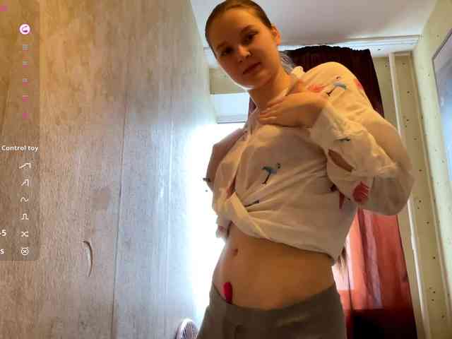 KiaraBasbas webcam