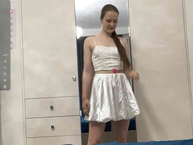 KiaraBasbas Sex Cam Show