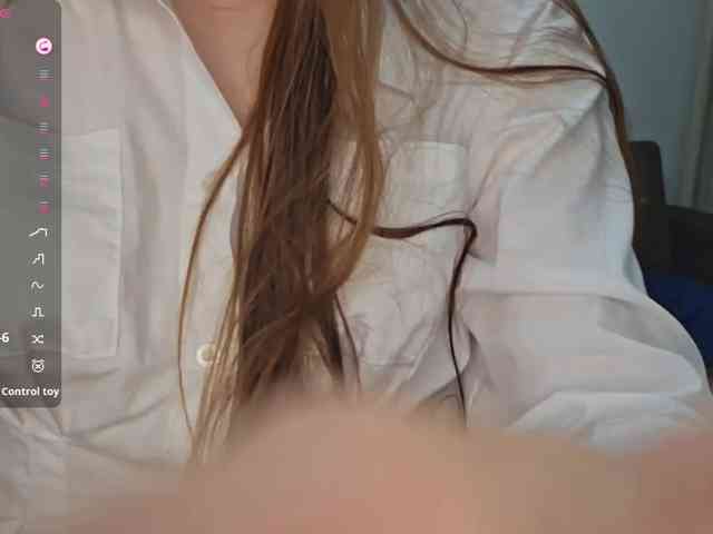 KiaraBasbas webcam