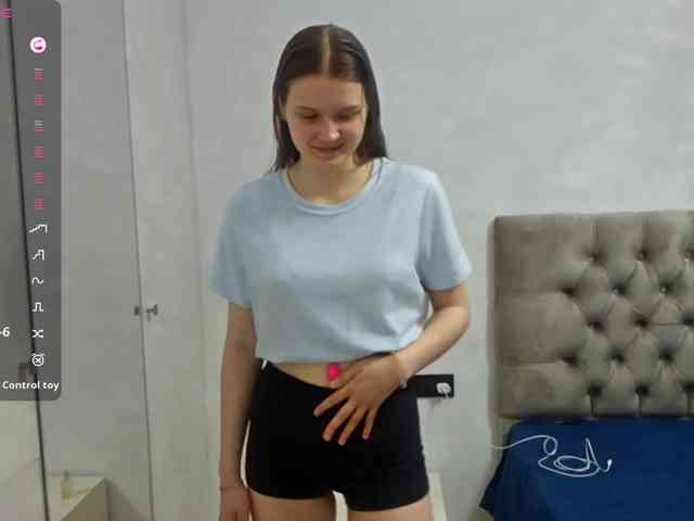 KiaraBasbas webcam