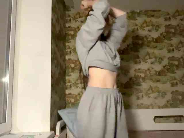 KiaraBasbas webcam