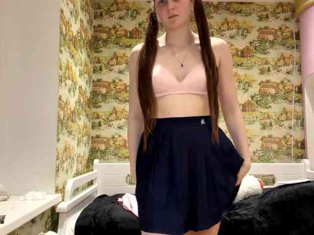 KiaraBasbas webcam