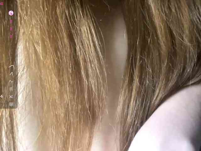 KiaraBasbas webcam