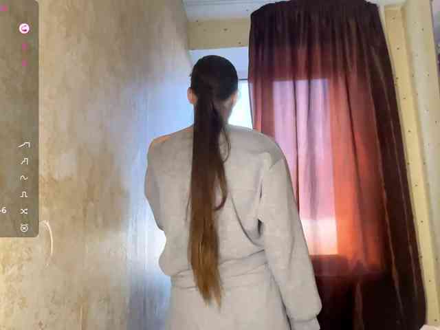 KiaraBasbas webcam