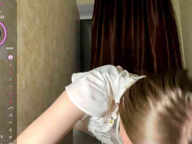 KiaraBasbas webcam