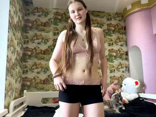 KiaraBasbas webcam