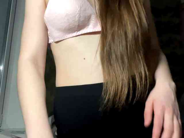 KiaraBasbas webcam
