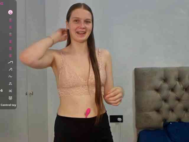 KiaraBasbas webcam
